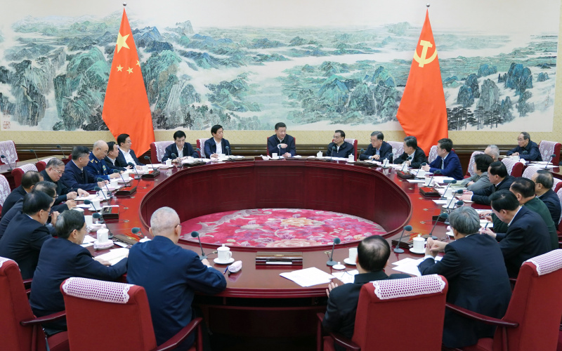 　　12月25日至26日，中共中央政治局召開(kāi)民主生活會(huì)，中共中央總書(shū)記習(xí)近平主持會(huì)議并發(fā)表重要講話。新華社記者 謝環(huán)馳 攝